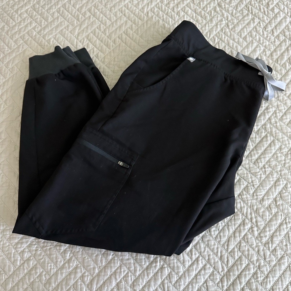 FIGS Zamora Joggers- Black Size XL petite